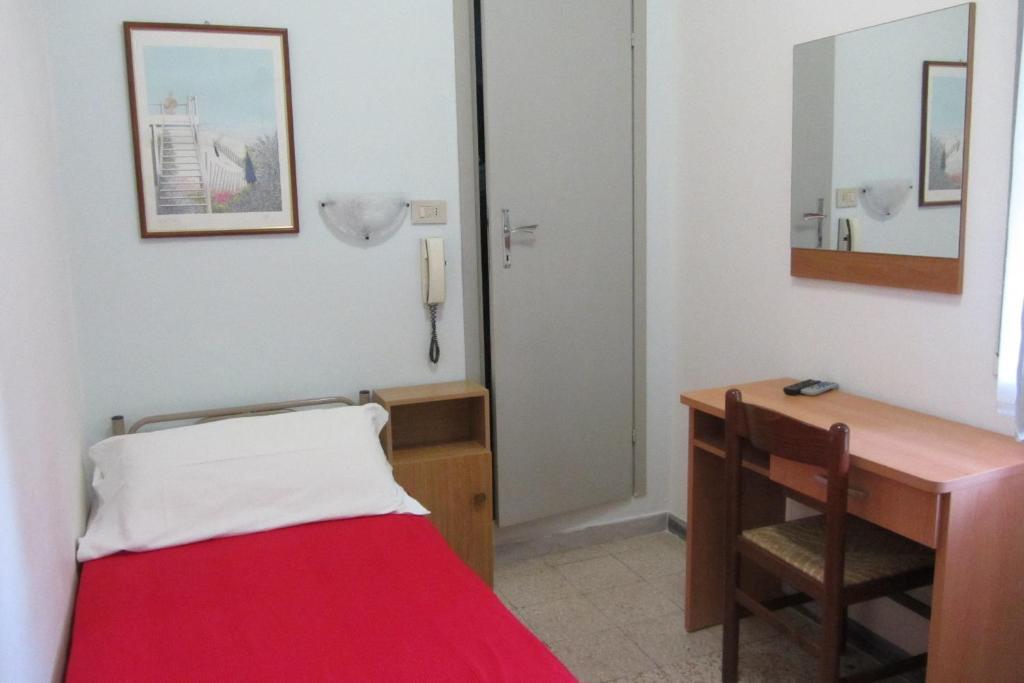 Hotel Toledo Rimini Exterior photo