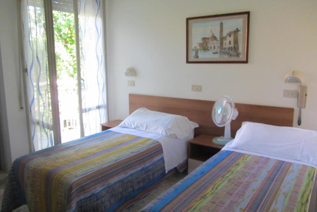 Hotel Toledo Rimini Exterior photo