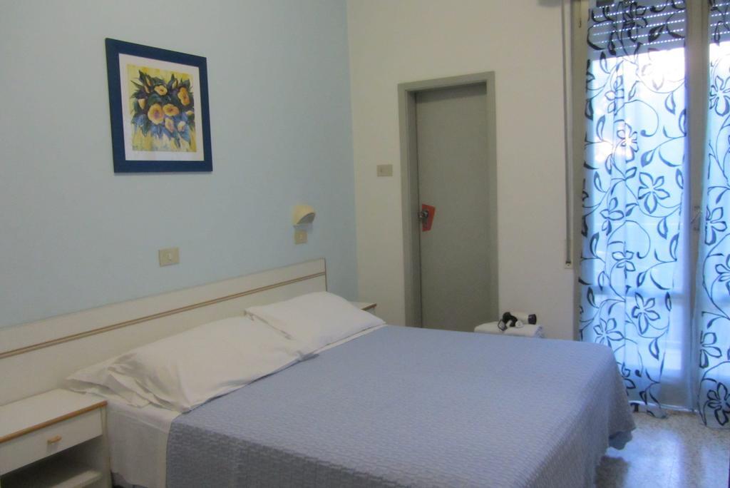 Hotel Toledo Rimini Room photo