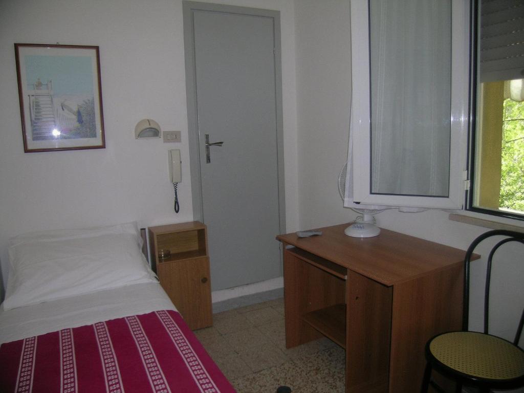 Hotel Toledo Rimini Exterior photo