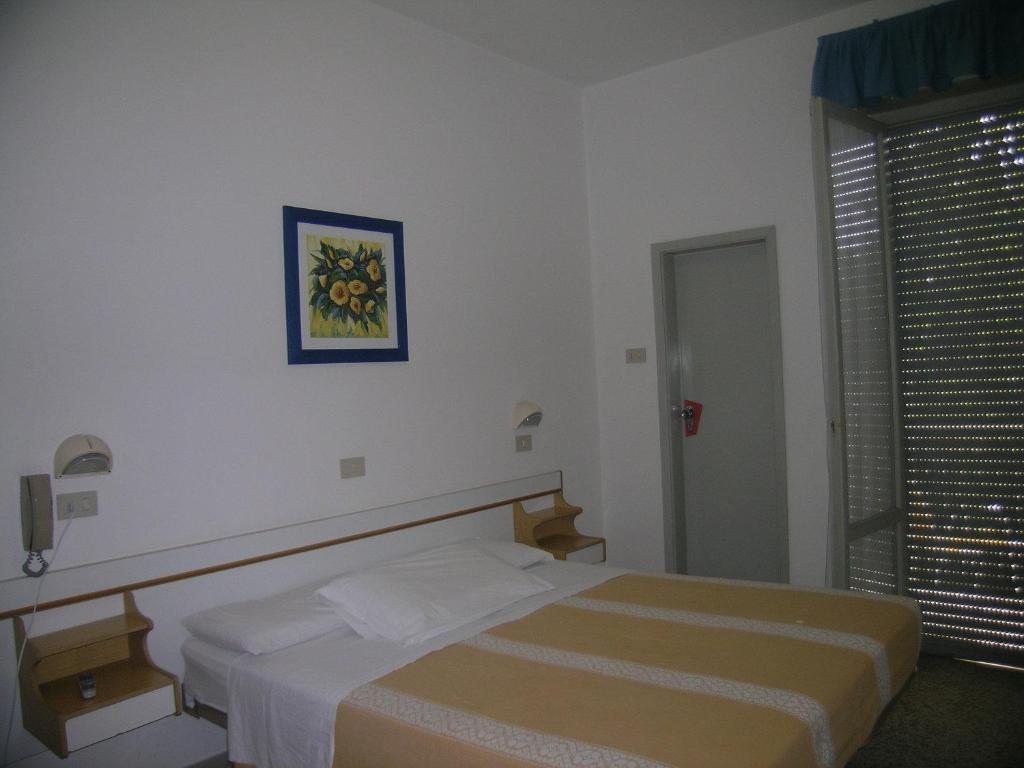 Hotel Toledo Rimini Exterior photo